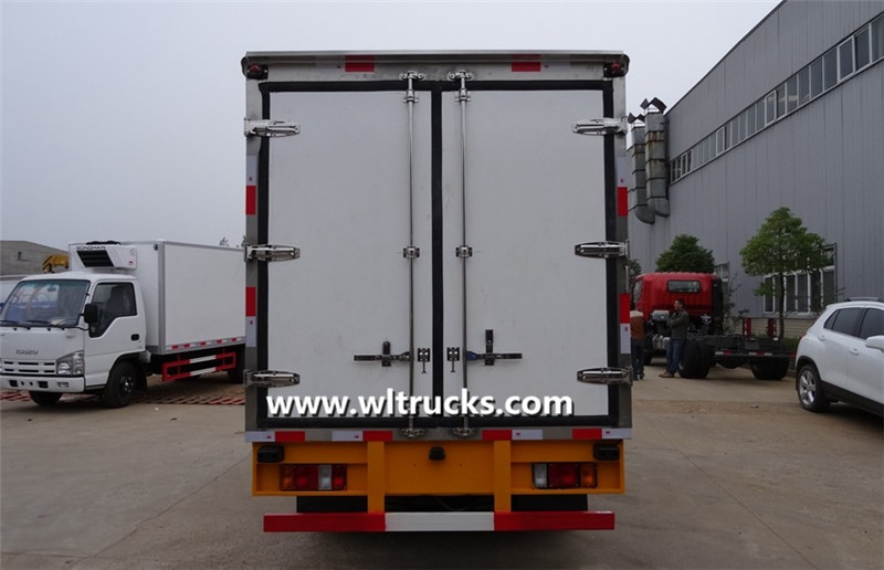 Small ISUZU 3 ton van refrigerator truck