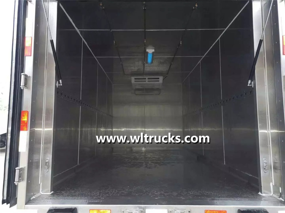 China medical waste transfer truck