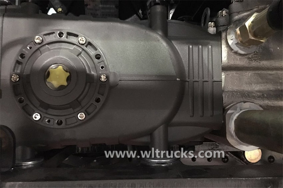 Dongfeng KinRun washing and sweeping truck High-pressure pump