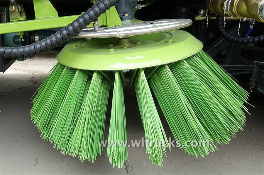 Dongfeng KinRun washing and sweeping truck Sweep tray