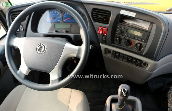 Dongfeng KinRun 10 ton Fuel oil tanker truck Cab interior picture