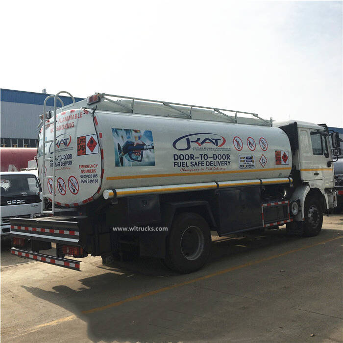 4x2 Shacman 4000 gallon fuel bowser truck