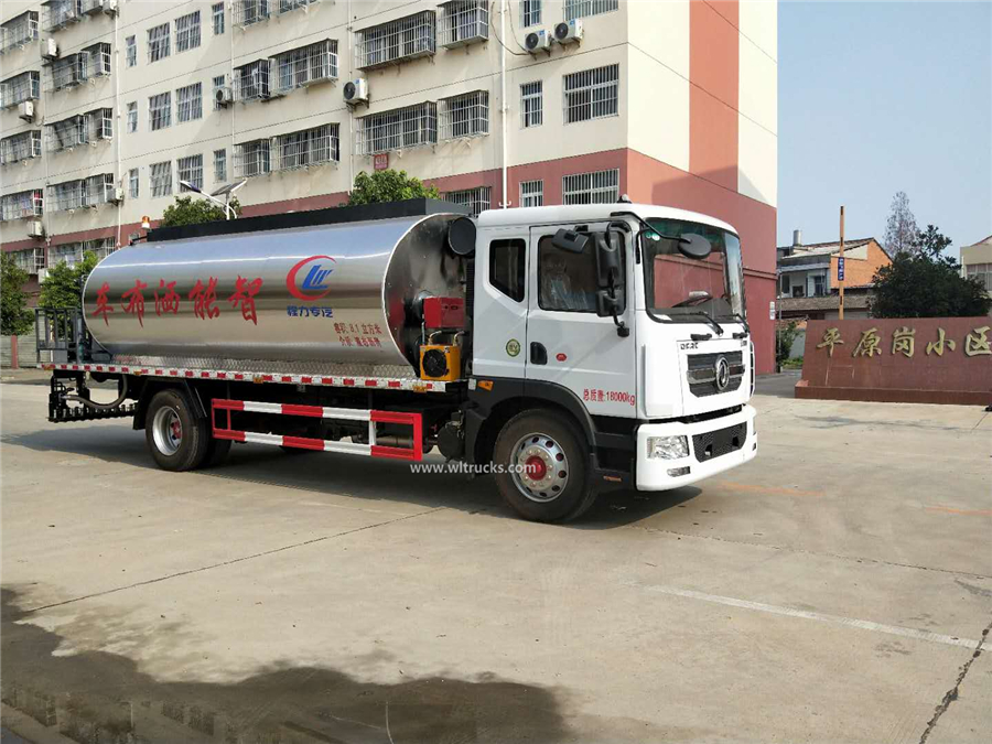Dongfeng 12000 liters smart asphalt distributor spray truck