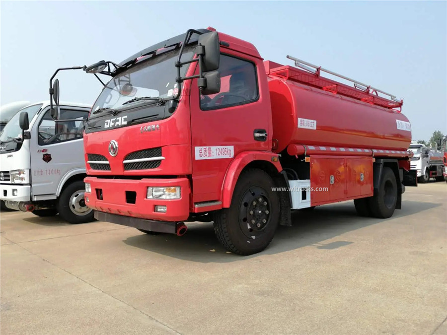 Euro IV Dongfeng 10000L oil refueling truck
