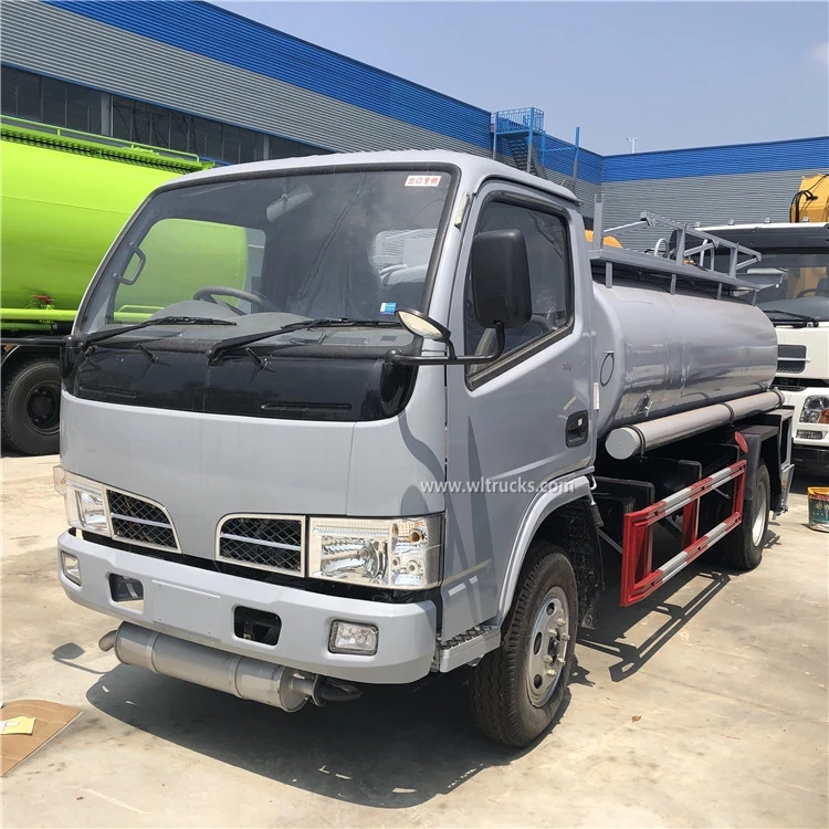 Euro IV Dongfeng 5000 liters refueling truck