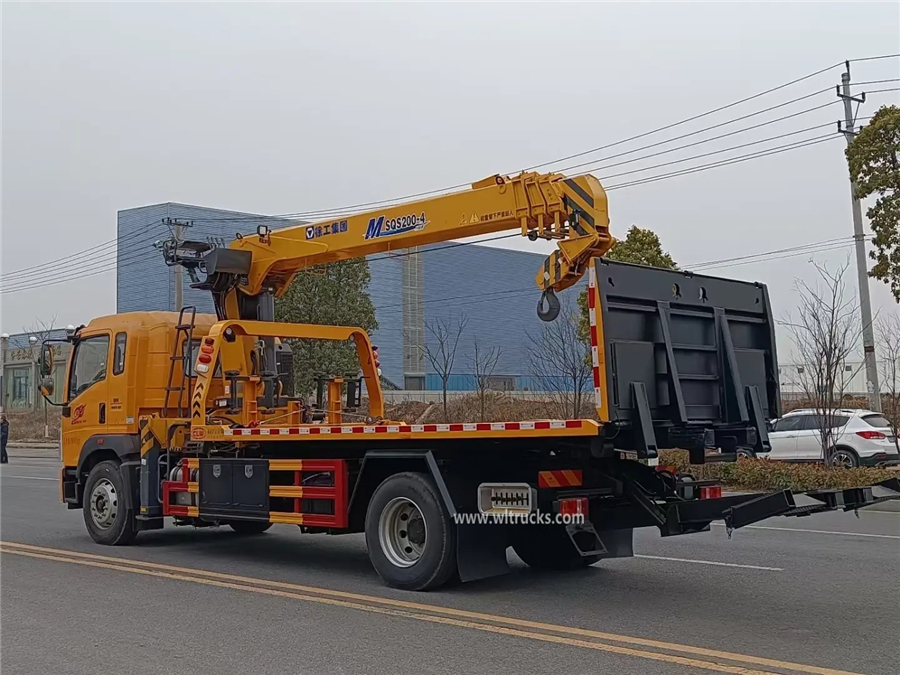 HOWO flatbed wrecker truck with XCMG crane