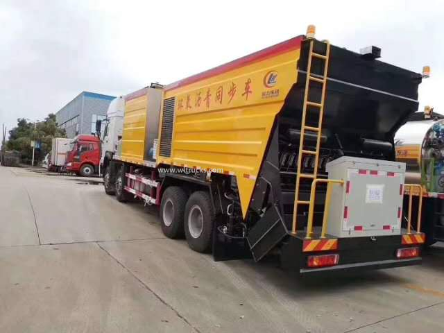 Howo epoxy asphalt synchronous gravel seal truck