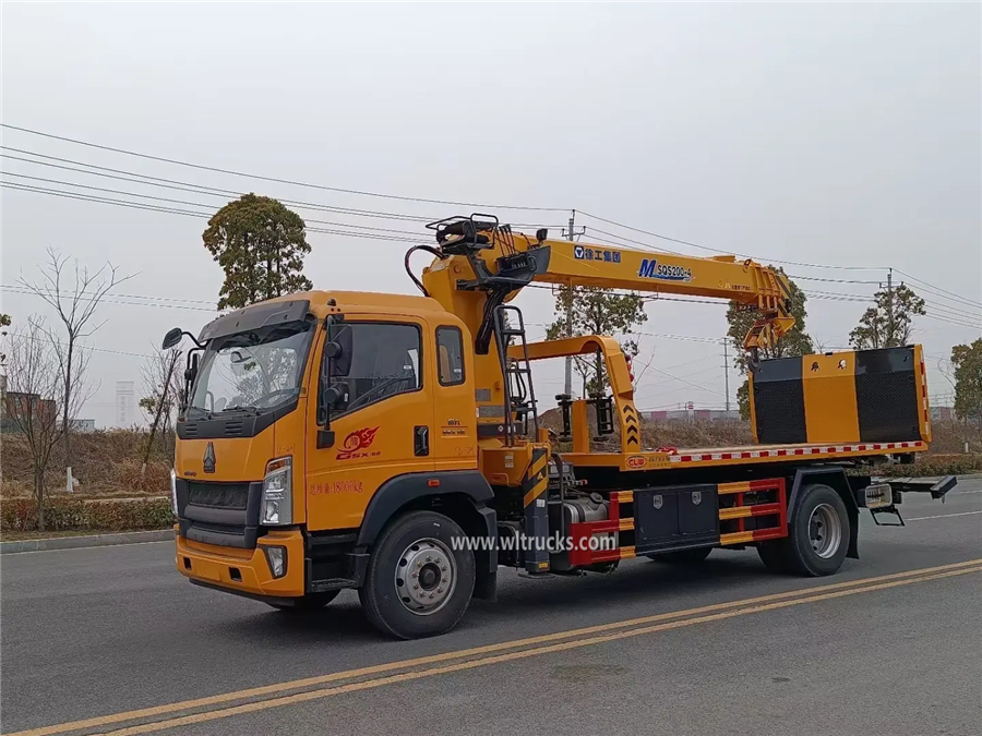 Howo flatbed wrecker tow truck mounted 8 ton XCMG crane