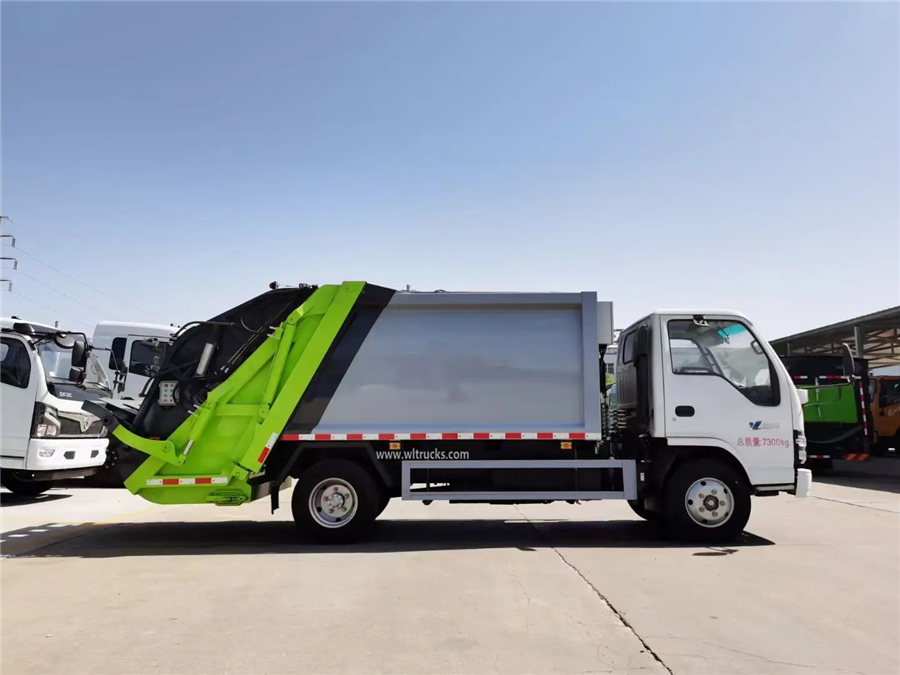 ISUZU 8cbm garbage compactor truck