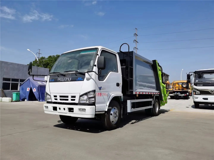ISUZU NKR 8cbm waste compactor truck