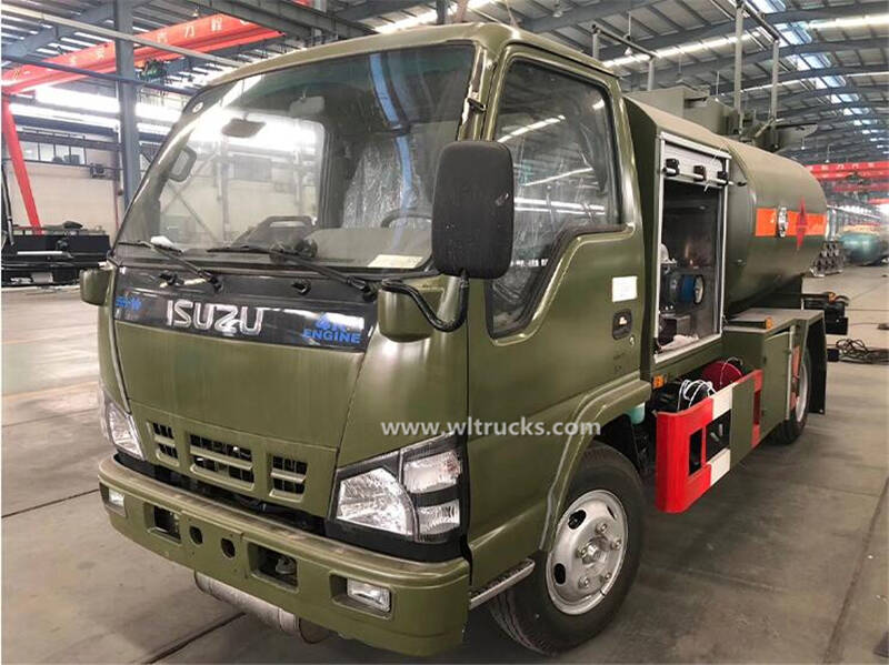 ISUZU Nkr 5000L Aircraft refueling truck