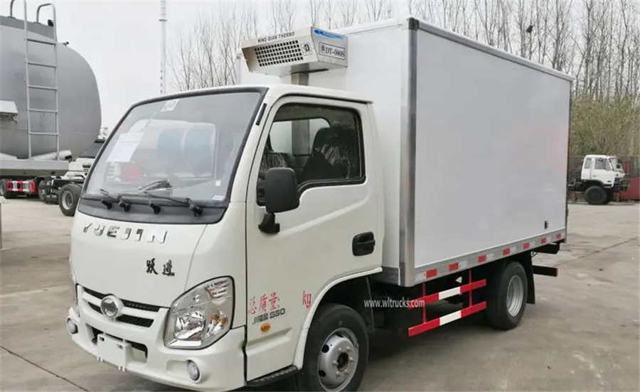  IVECO Yuejin refrigerated truck