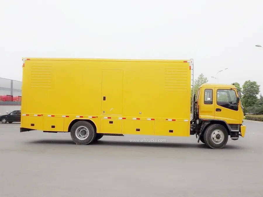 Japan Isuzu ftr emergency electric power supply vehicle