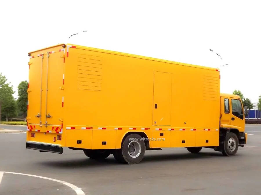 Japan Isuzu mobile emergency electric power supply vehicle