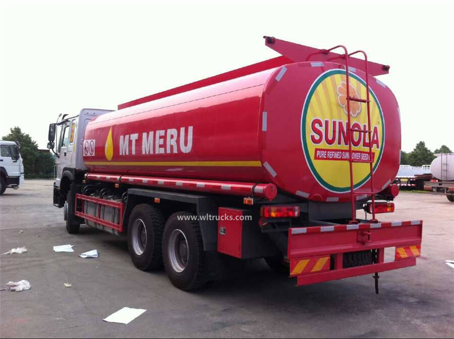 Sinotruk Howo 20000L fuel tank truck