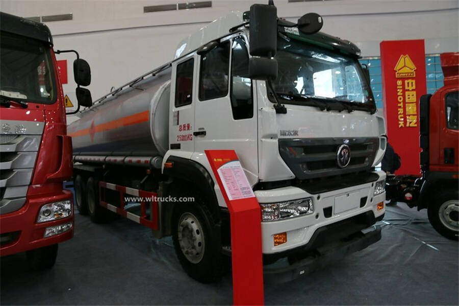 Sinotruk Steyr 15000 liters oil tanker truck