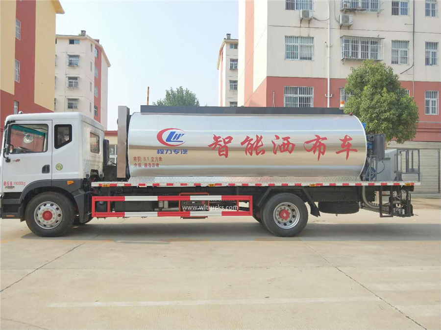 smart asphalt spray truck