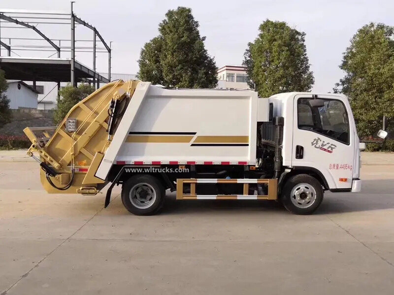 6 tyre FAW 5000L mini compactor refuse truck