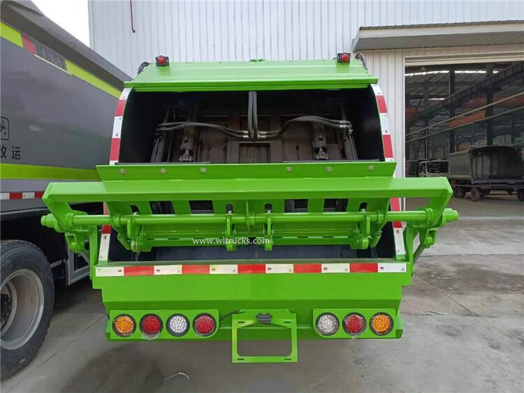 6 tyre Sinotruk Howo 5m3 compactor waste truck