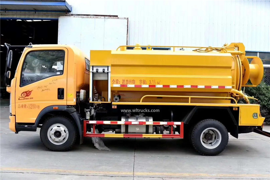 6 wheel HOWO 8000 liters sewer jetting trucks