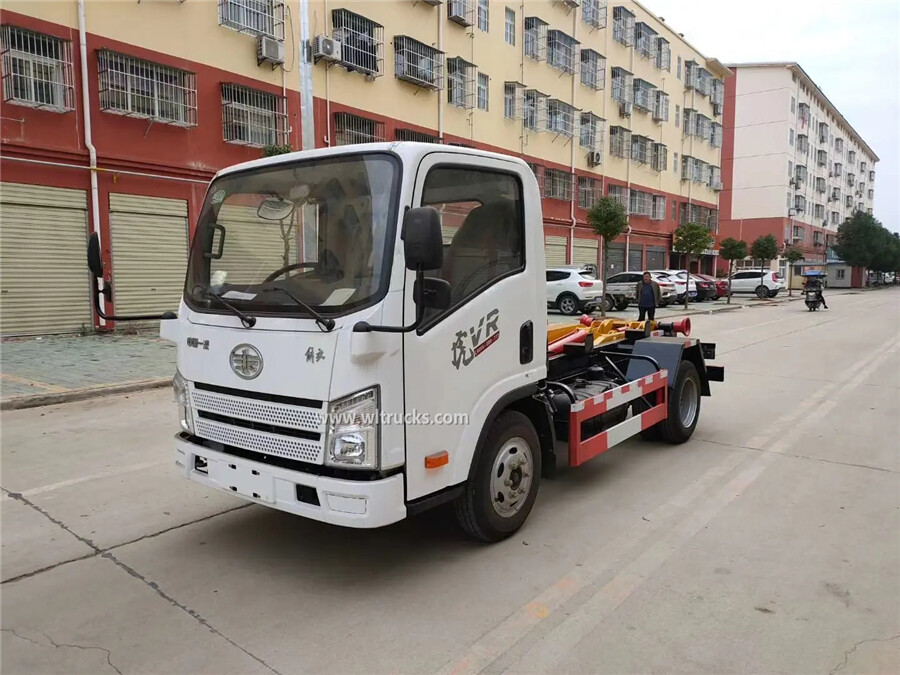 China FAW 5 ton roll off hook lift garbage dump truck