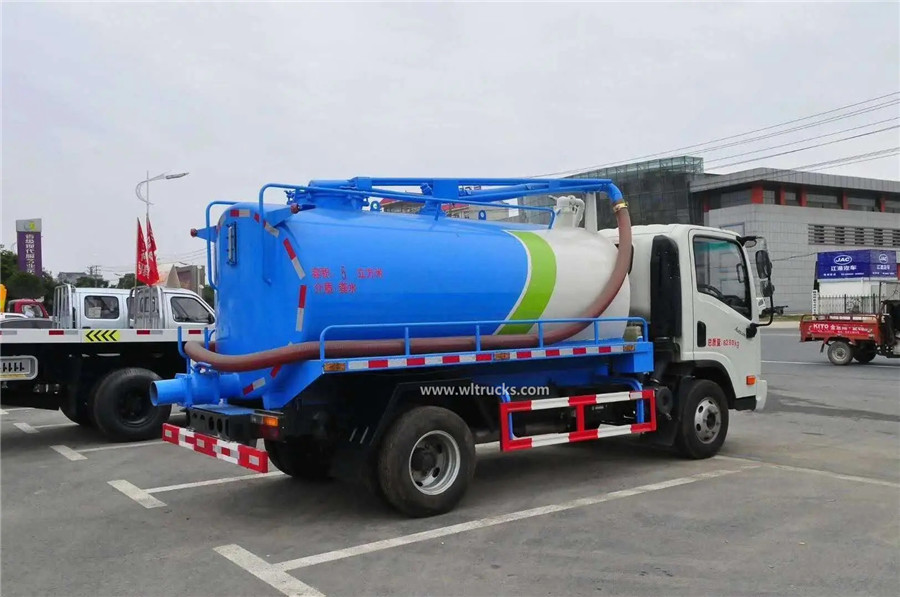 Dayun 6cbm excrement suction truck