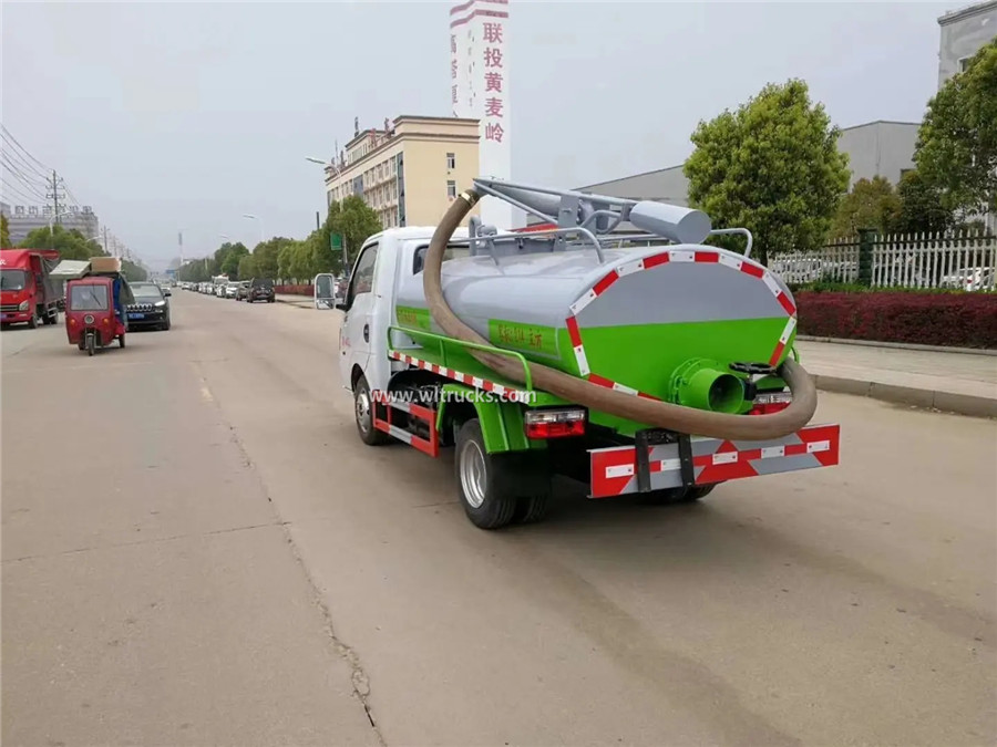 Dongfeng 3000 liters septic tank vacuum trucks