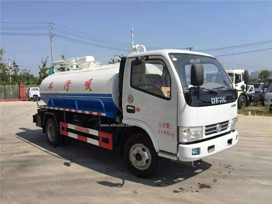 Dongfeng 5000 liters toilet trucks