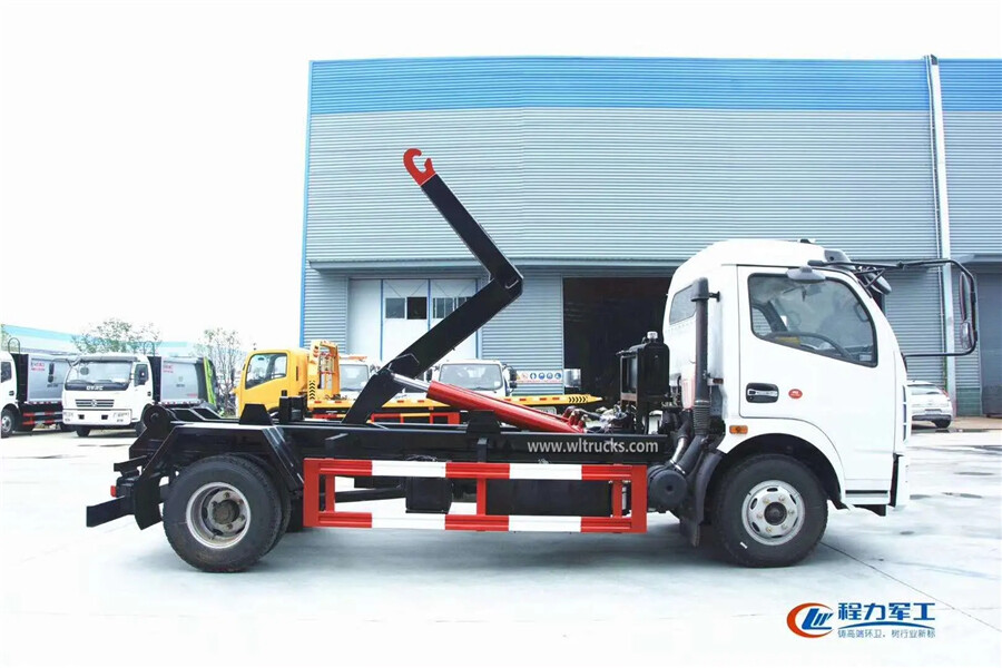 Dongfeng 6-8cbm hook arm lifting garbage truck
