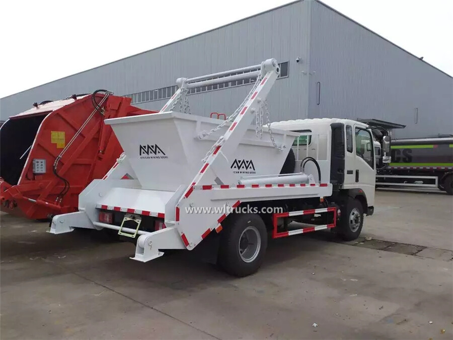 Howo 5 cubic meters skip loader garbage truck