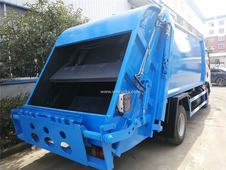 ISUZU ELF 5cbm compactor waste collection truck