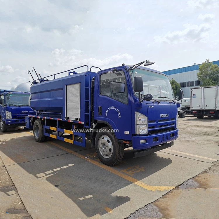 ISUZU ELF 700P 8000L jet vacuum truck