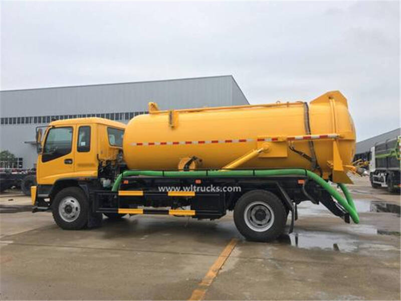 ISUZU FTR 12000 liters vacuum suction truck