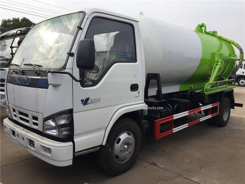 ISUZU NKR 8m3 sewage suction truck
