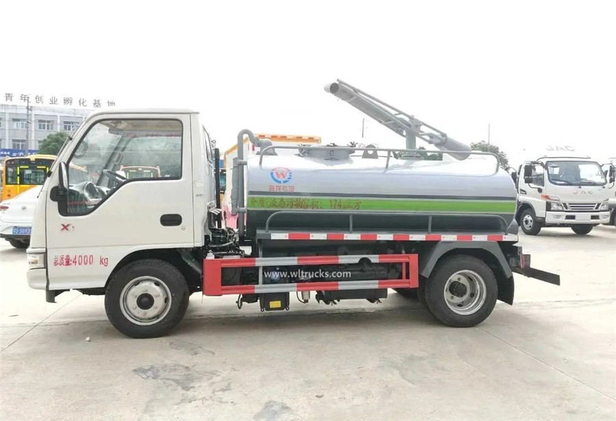 JAC small 3000L fecal suction truck
