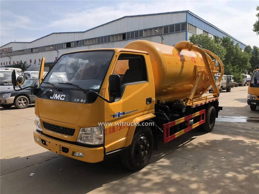 JMC 5000 liters vacuum sewage suction trucks