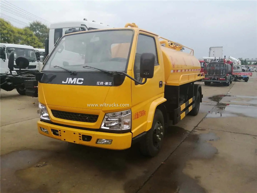 JMC 5000L septic tank vacuum trucks