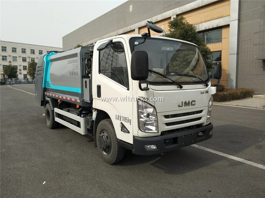 JMC 8000L compactor trash truck