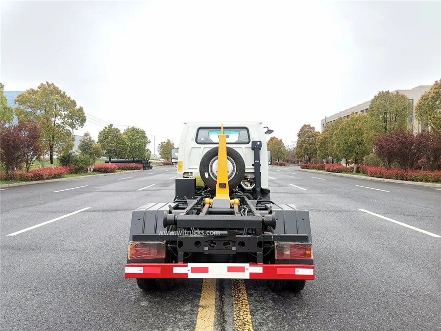 KAMA 4000 liters detachable garbage truck