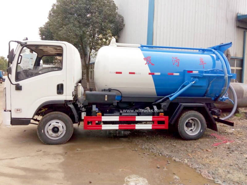 Shacman 5000 liters sewage suction truck