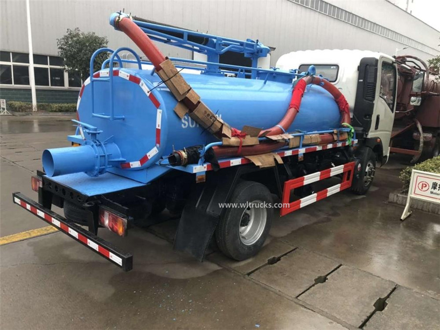 Sinotruk HOWO 5cbm fecal suction truck