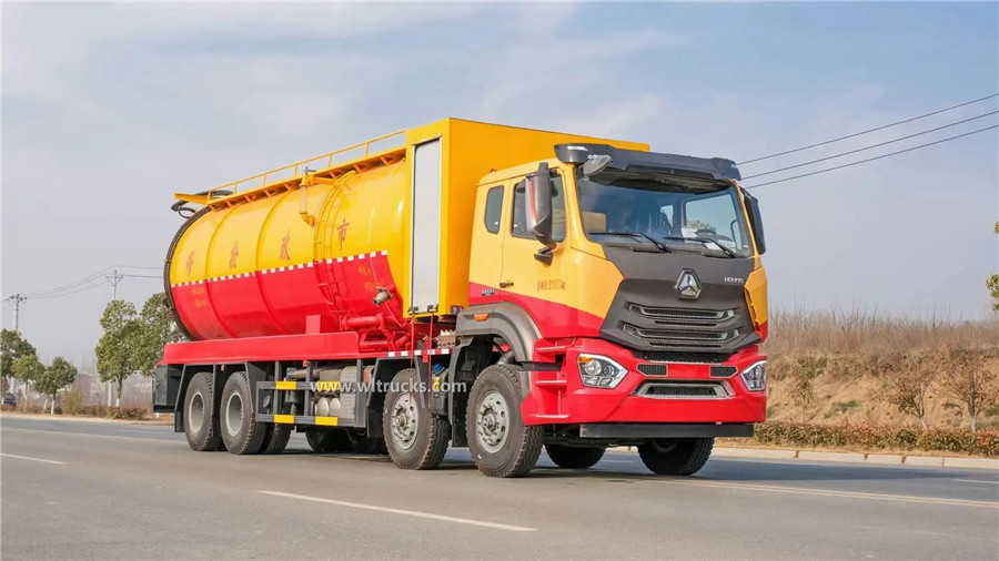 12 tire Sinotruk Howo 30000 liters combined sewer jetting vacuum tanker truck