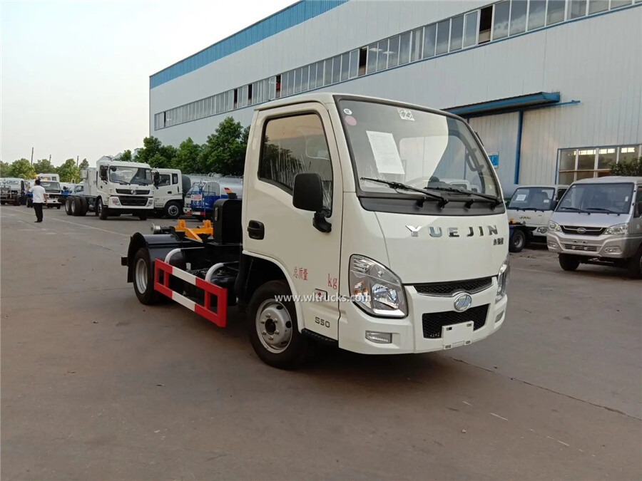 Yuejin 3cbm hydraulic lifter garbage truck