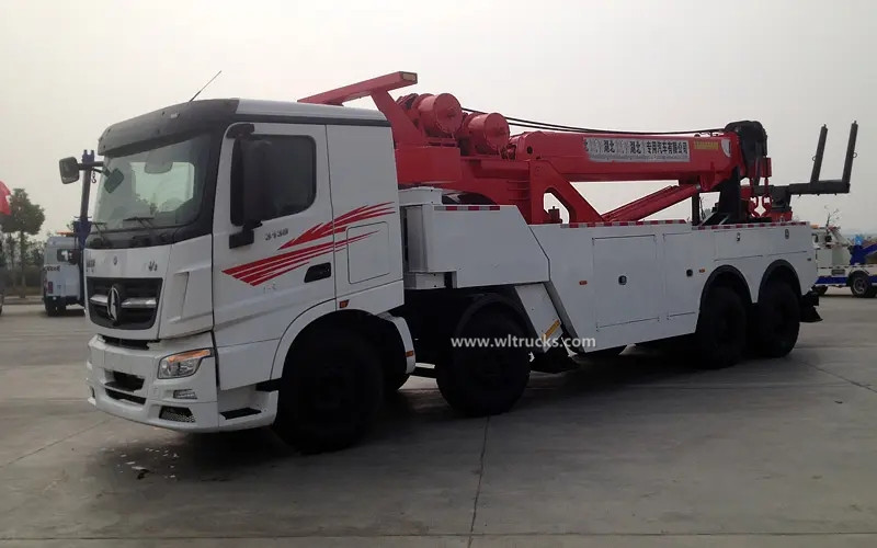 12 tire North Benz 60 ton rotator wrecker truck