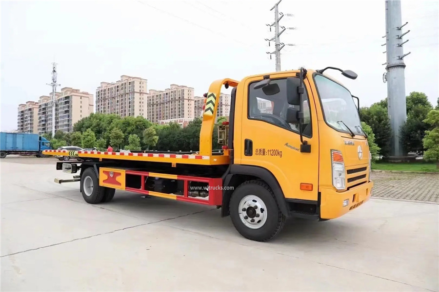 China Dayun 5 ton flatbed wrecker tow truck