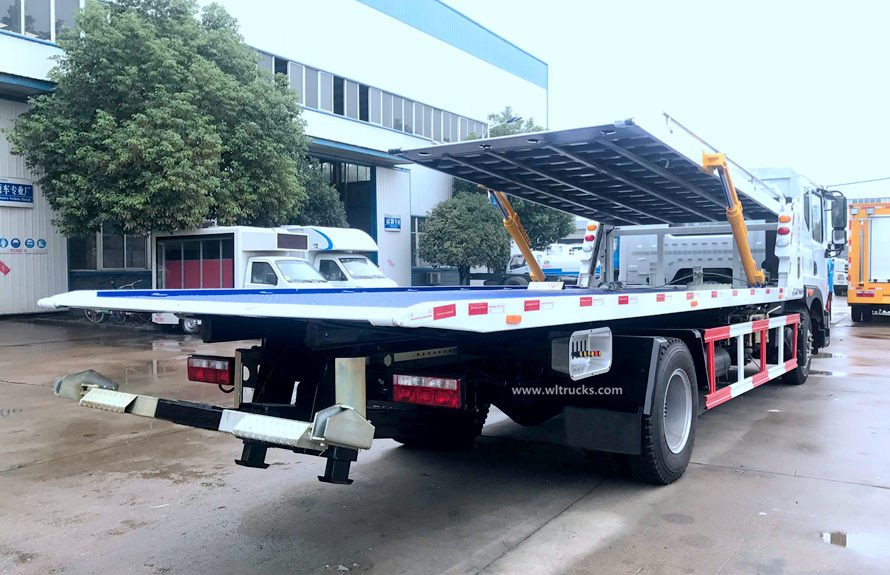 DFAC 6 ton flatbed double deck tow truck