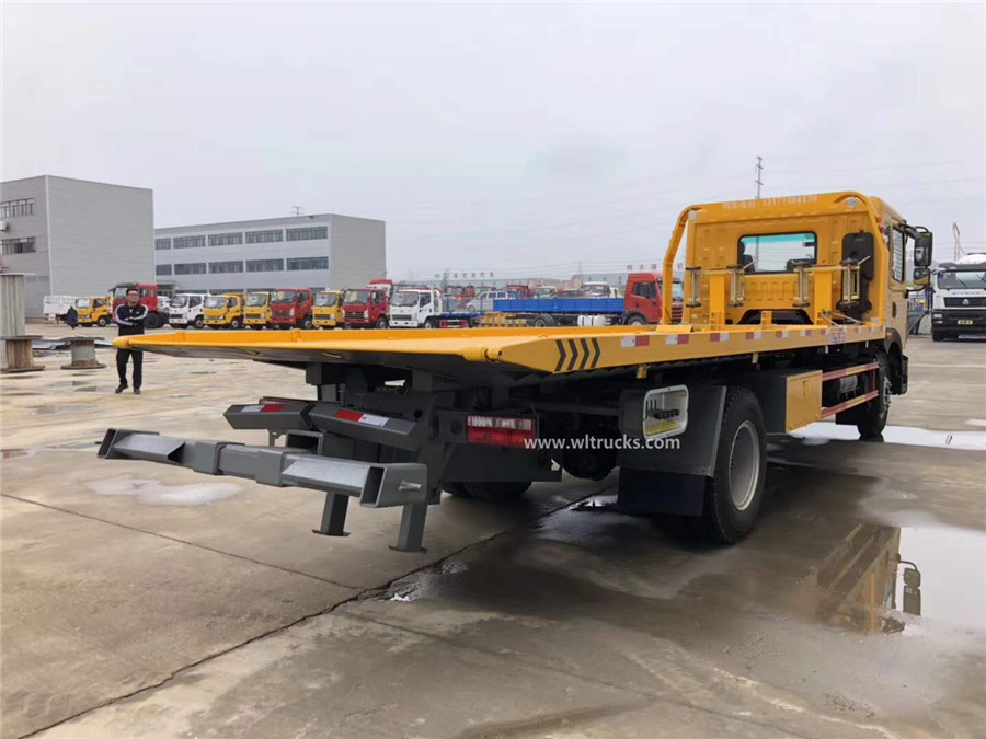 DFAC Duolika 6t flatbed wrecker towing truck