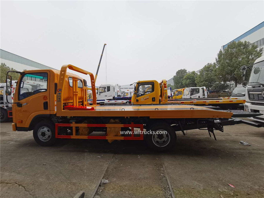 Dayun 3 ton flatbed wrecker truck