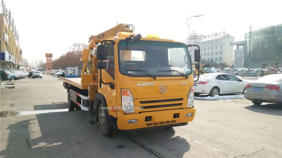 Dayun 5 ton flatbed tow truck mounted crane
