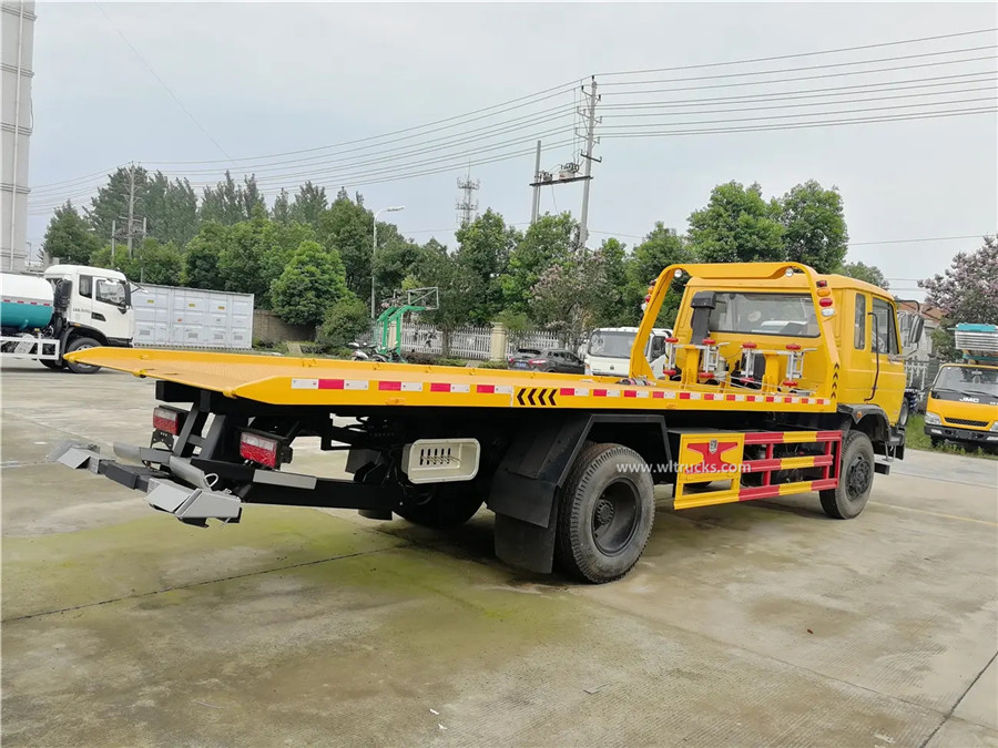 Dongfeng 6 ton rhd recovery truck